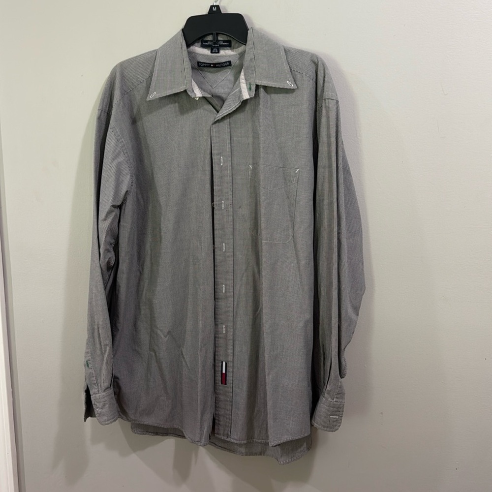 Tommy Hilfiger Men's Black/White Striped Button Down Shirt Large